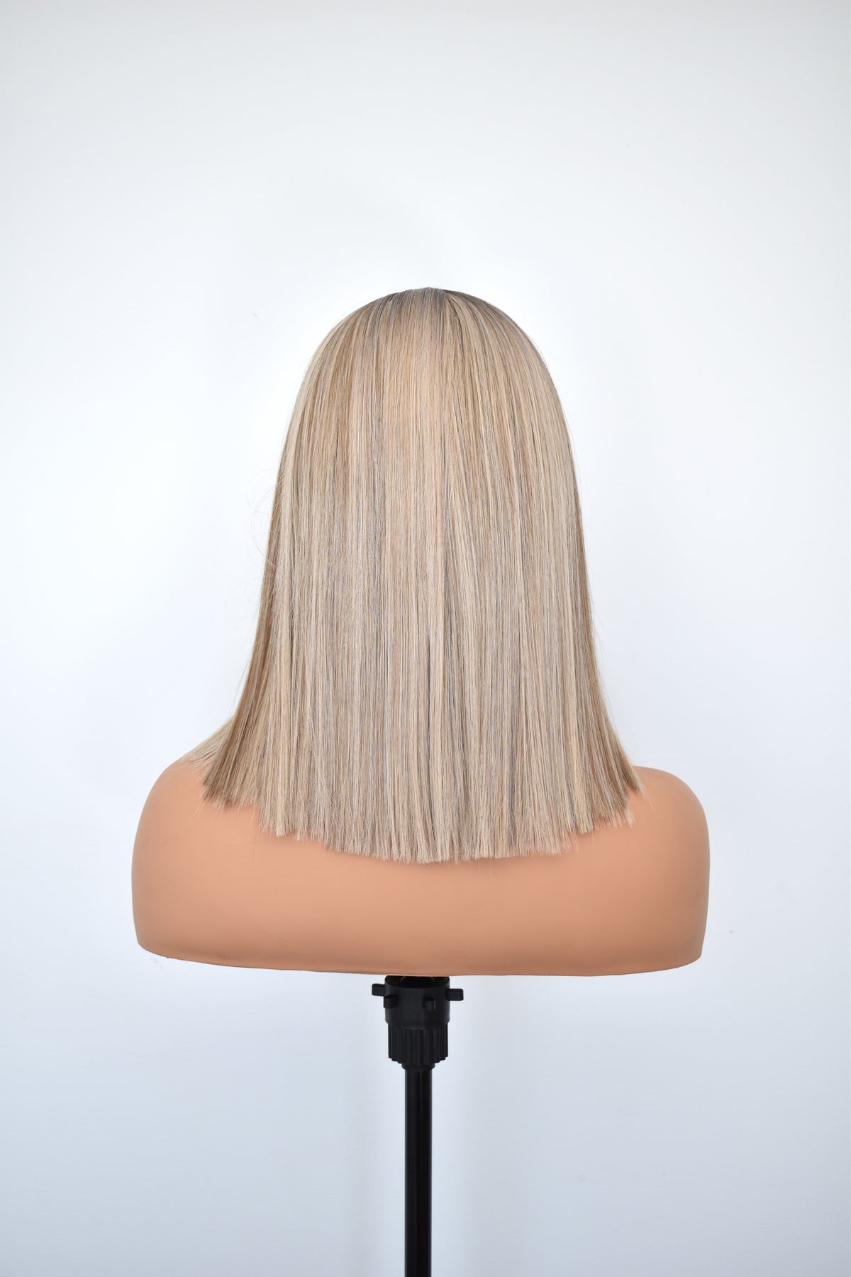 EMMA Lace Front Synthetic Blonde with Dark Brown Roots