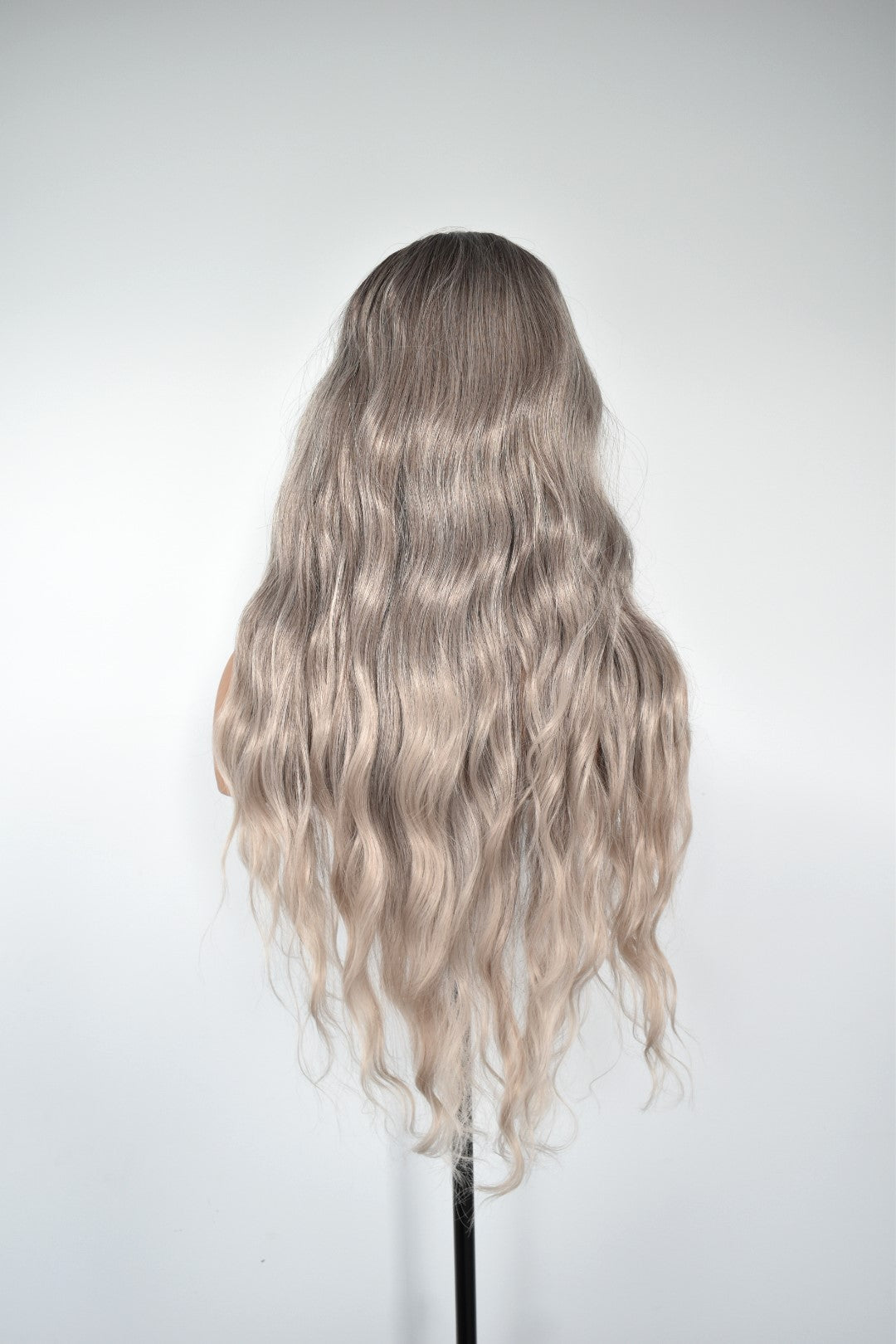 ELISE Lace Front Synthetic Ash Grey Blonde Ombre