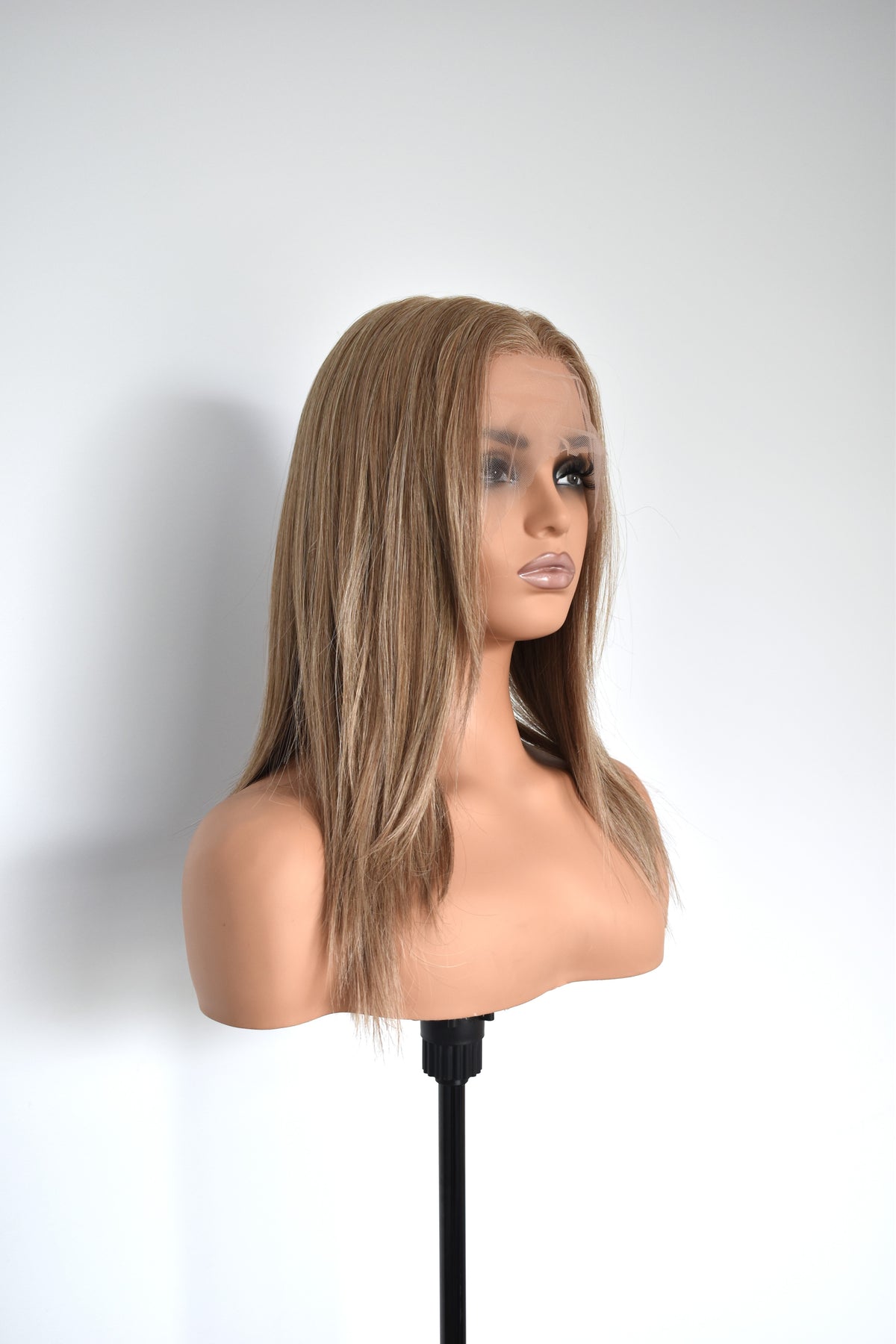 GRACE Lace Front Light Brown with Highlights